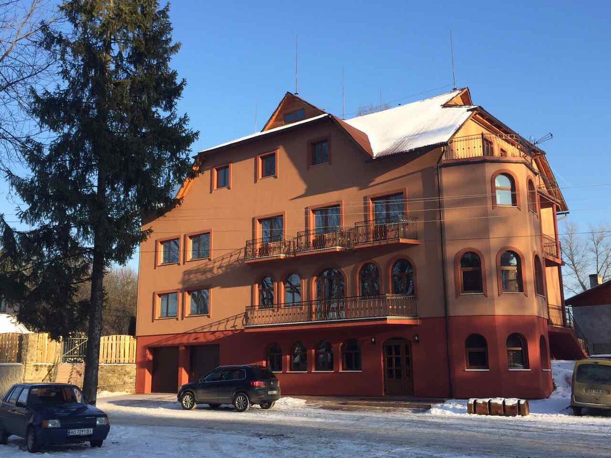 Franc Hotell Yasinia Eksteriør bilde